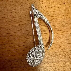Vintage Rhinestone Music Note Brooch Silver Tone Sparkle Pin 1950s Jewelry